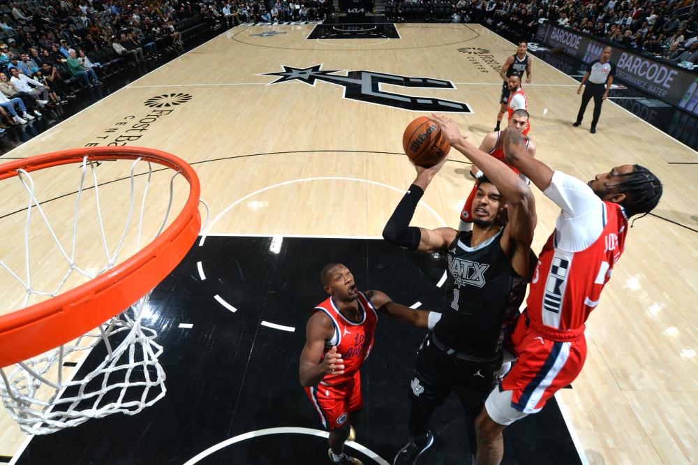 这一变化背 这一变化背