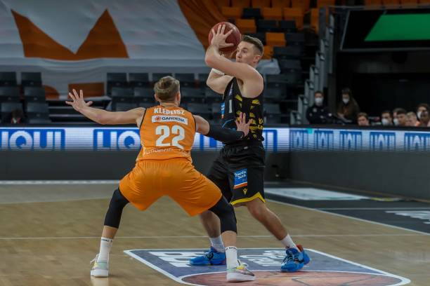 再加上速度 再加上速度